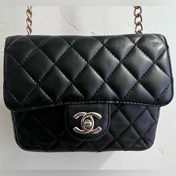 Vintage 1989-1991 Rare CHANEL Caviar Quilted Mini Square Flap Black Purse - Picture 1 of 8